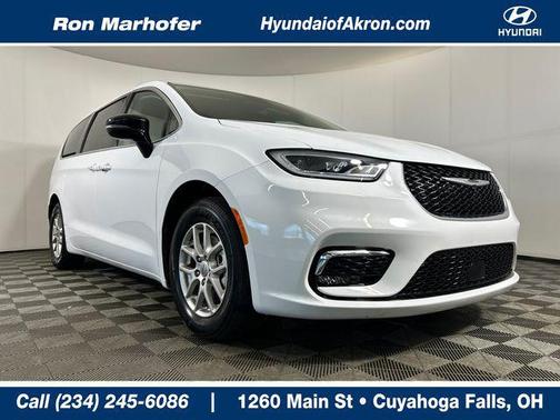 Bright White Clearcoat 2024 Chrysler Pacifica Touring L