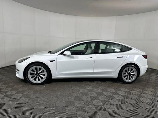 2023 Tesla Model 3 Standard Range