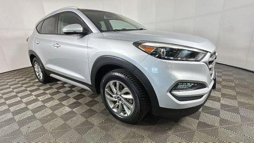 Molten Silver 2017 Hyundai TUCSON SE Plus