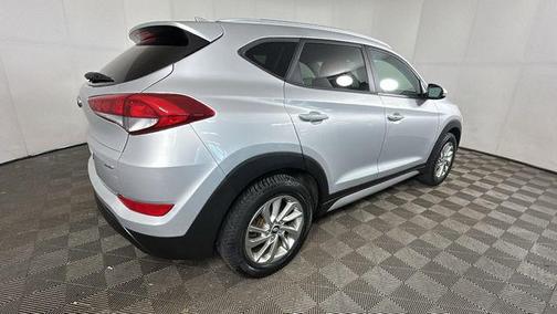 Molten Silver 2017 Hyundai TUCSON SE Plus