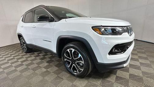 Bright White Clearcoat 2024 Jeep Compass Limited
