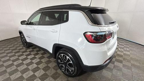 Bright White Clearcoat 2024 Jeep Compass Limited