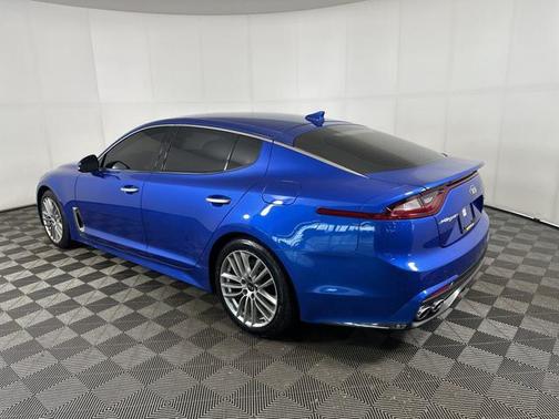 2018 Kia Stinger Base