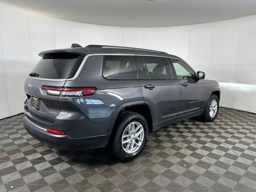 2022 Jeep Grand Cherokee L Laredo