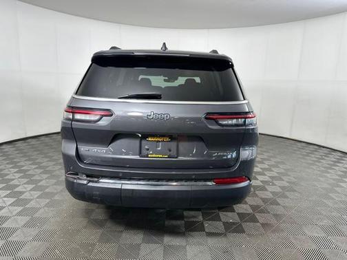 2022 Jeep Grand Cherokee L Laredo
