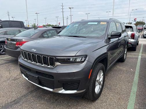 2022 Jeep Grand Cherokee L Laredo