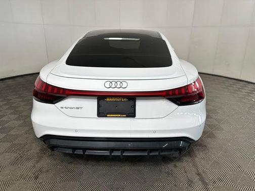 2022 Audi e-tron GT Premium Plus