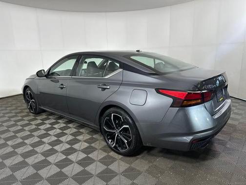 2025 Nissan Altima SR FWD