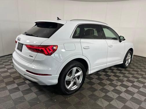 2021 Audi Q3 40 Premium