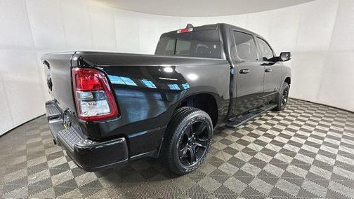 Diamond Black Crystal Pearlcoat 2024 RAM 1500 Big Horn/Lone Star