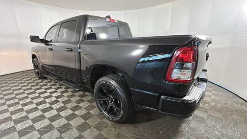 Diamond Black Crystal Pearlcoat 2024 RAM 1500 Big Horn/Lone Star