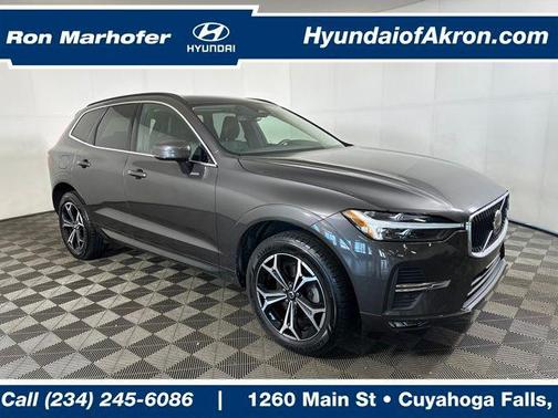 2022 Volvo XC60 B5 Momentum