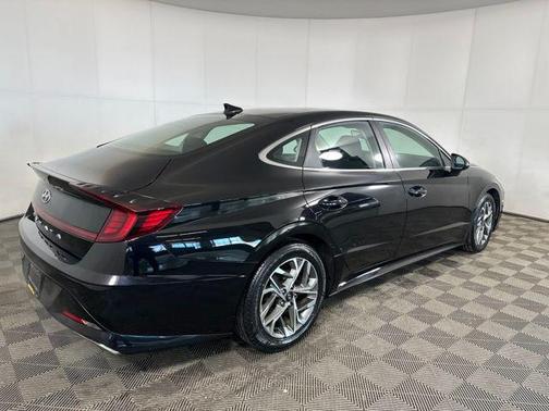 2022 Hyundai SONATA SEL