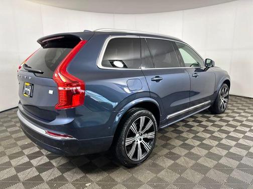 2024 Volvo XC90 Recharge Plug-In Hybrid T8 Ultimate Bright Theme 7-Seater