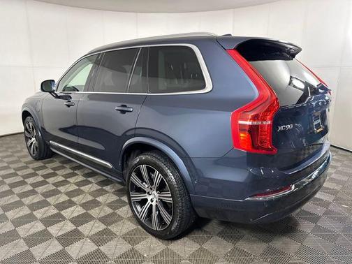 2024 Volvo XC90 Recharge Plug-In Hybrid T8 Ultimate Bright Theme 7-Seater