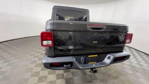 Granite Crystal Metallic Clearcoat 2022 Jeep Gladiator Willys 4x4