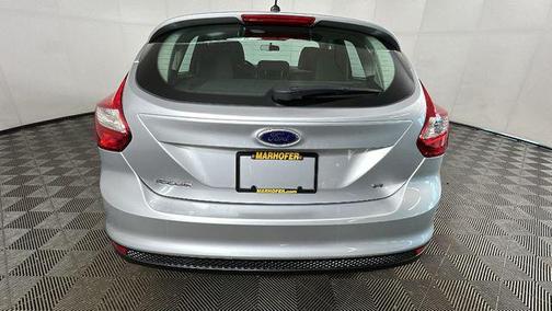 Ingot Silver 2014 Ford Focus SE