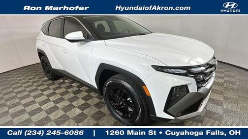 White Pearl 2026 Hyundai TUCSON SE