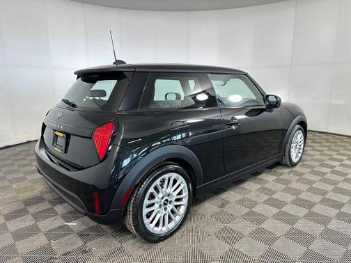 2025 MINI Hardtop Cooper