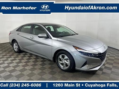 2022 Hyundai ELANTRA SE