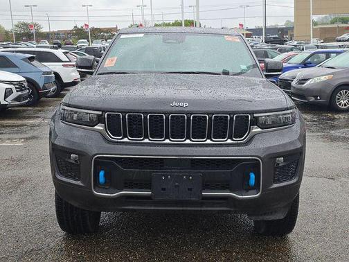 Baltic Gray Metallic Clearcoat 2023 Jeep Grand Cherokee 4xe Overland