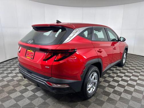 2023 Hyundai TUCSON SE