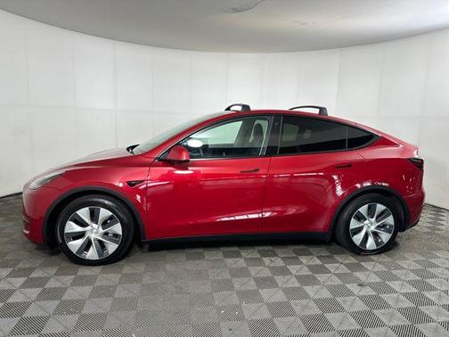 2022 Tesla Model Y Long Range Dual Motor All-Wheel Drive