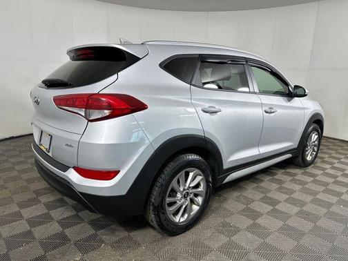 2017 Hyundai TUCSON SE Plus