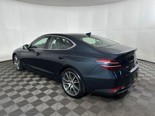 2023 Genesis G70 2.0T AWD