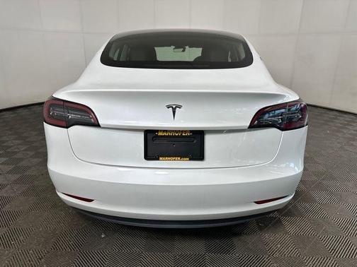 Pearl White Multi-Coat 2023 Tesla Model 3 Standard Range