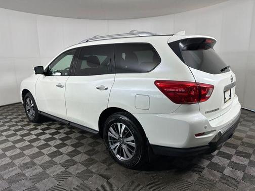 2020 Nissan Pathfinder SL 4WD