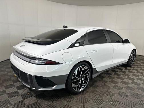 2023 Hyundai IONIQ 6 SEL