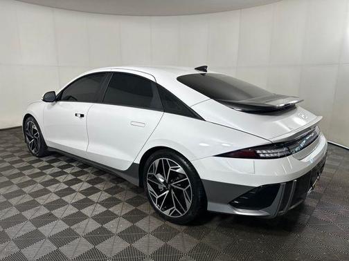 2023 Hyundai IONIQ 6 SEL