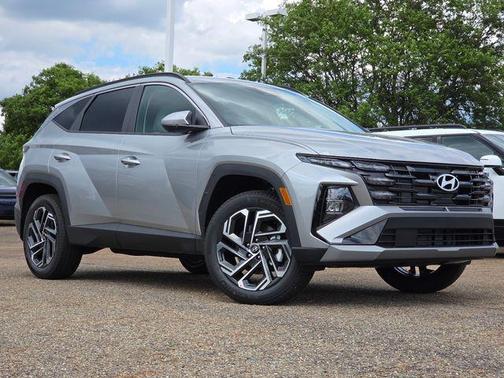 Shimmering Silver 2026 Hyundai TUCSON SEL Plus