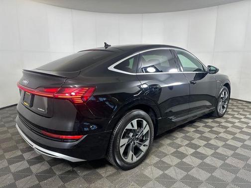 2022 Audi e-tron Sportback S line Premium Plus