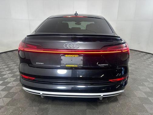 2022 Audi e-tron Sportback S line Premium Plus