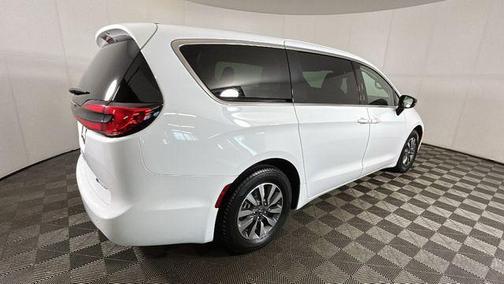 Bright White Clearcoat 2024 Chrysler Pacifica Hybrid Select