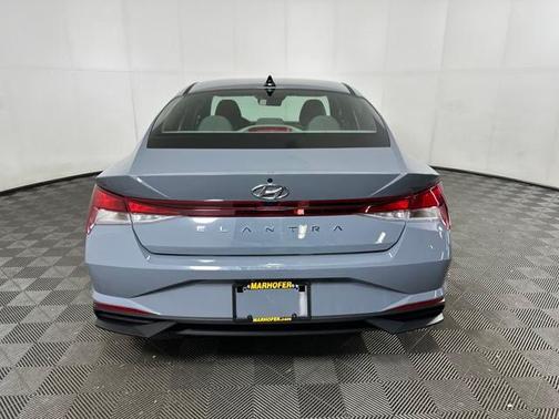 2023 Hyundai ELANTRA SE