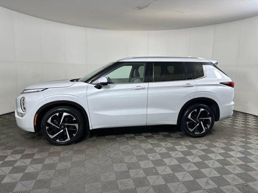 2024 Mitsubishi Outlander SEL Platinum Edition S-AWC