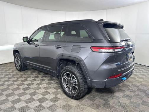 2022 Jeep Grand Cherokee 4xe Trailhawk