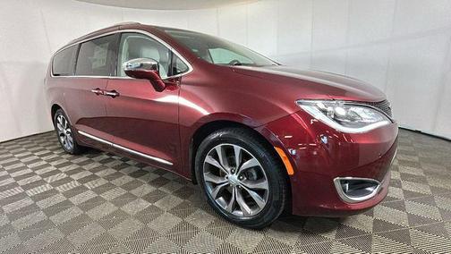 Velvet Red Pearlcoat 2017 Chrysler Pacifica Limited