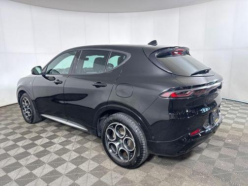 Alfa Black 2024 Alfa Romeo Tonale Ti EAWD