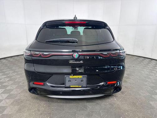 Alfa Black 2024 Alfa Romeo Tonale Ti EAWD
