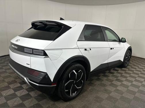 2023 Hyundai IONIQ 5 SE