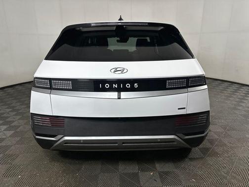 2023 Hyundai IONIQ 5 SE