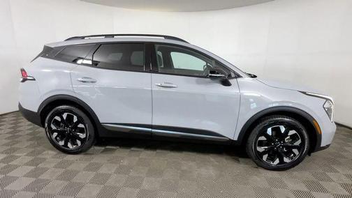 Wolf Gray 2023 Kia Sportage X-Line