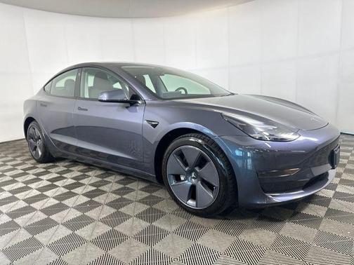 2023 Tesla Model 3 Standard Range
