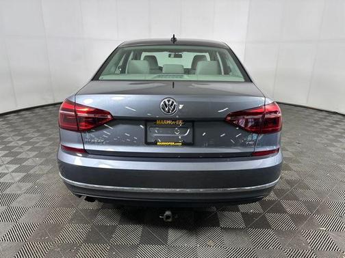 2019 Volkswagen Passat 2.0T Wolfsburg Edition
