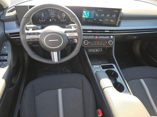 2026 Hyundai SONATA SEL