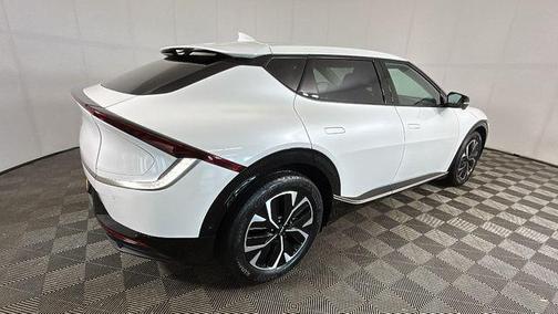 Snow White Pearl 2022 Kia EV6 Wind